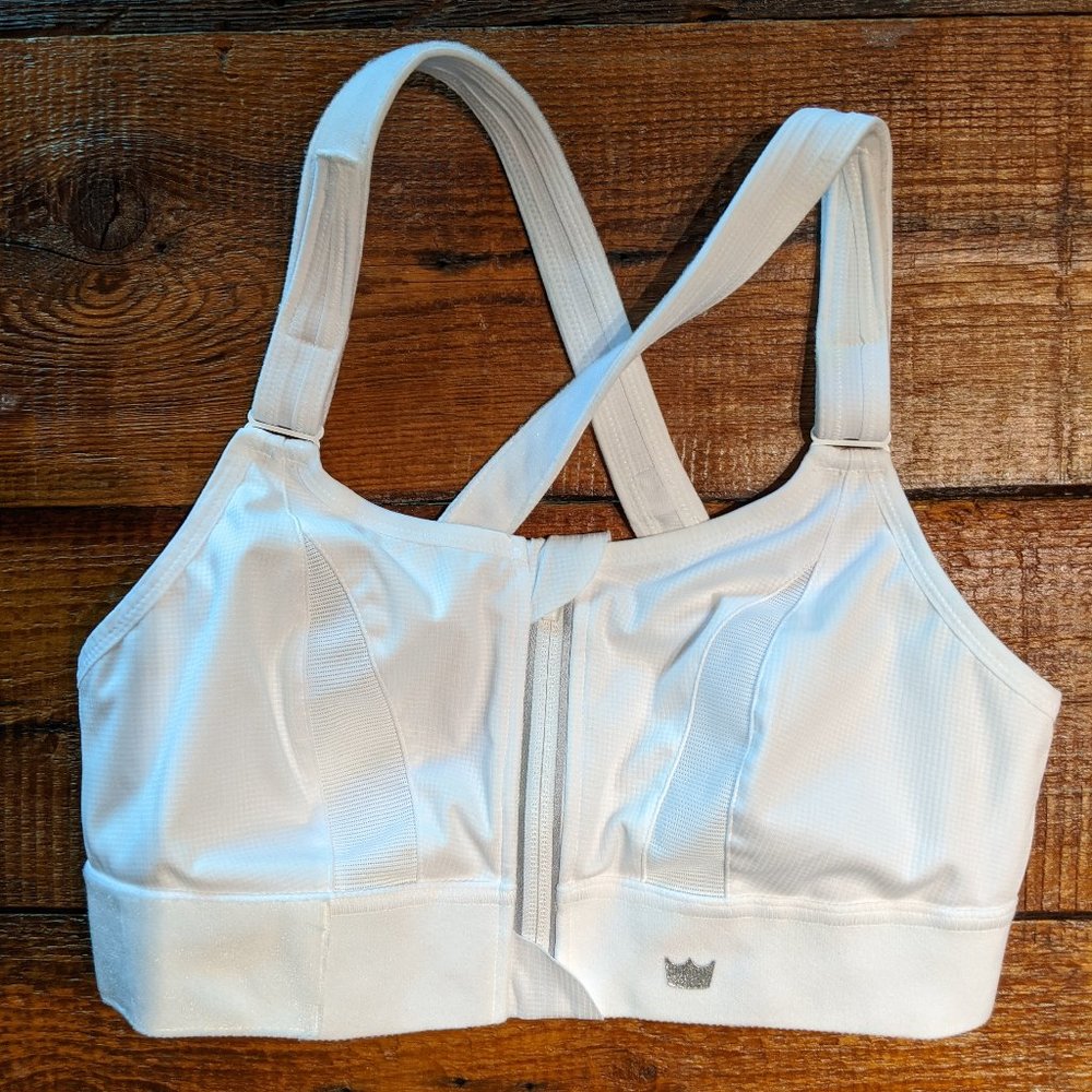SHEFIT ULTIMATE SPORTS BRA – Size Medium in White